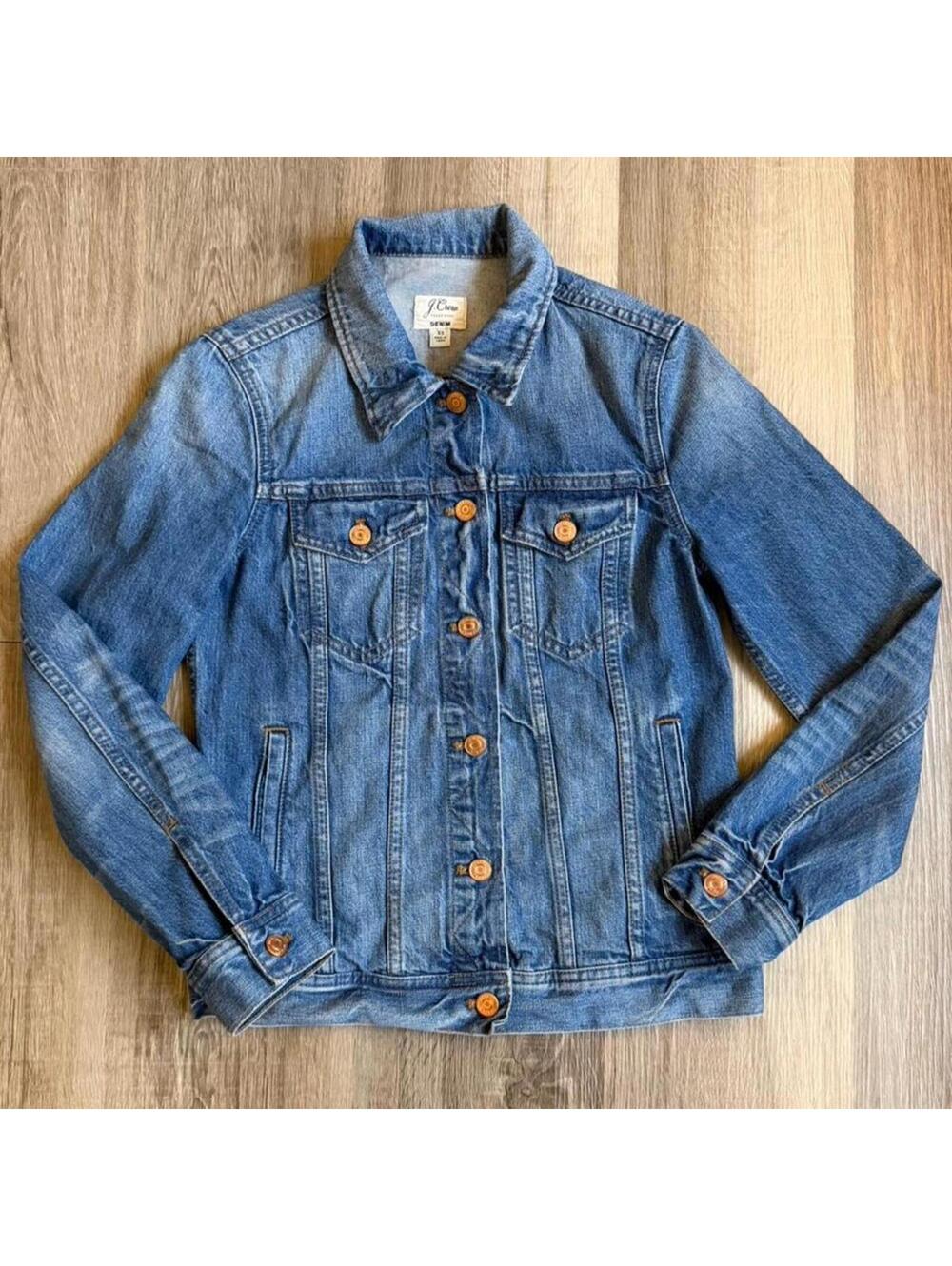J.Crew blue denim jacket size extra Small with button-up front and pockets